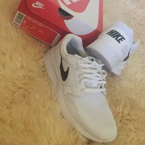 Nike Kaishi White and Black Shoes